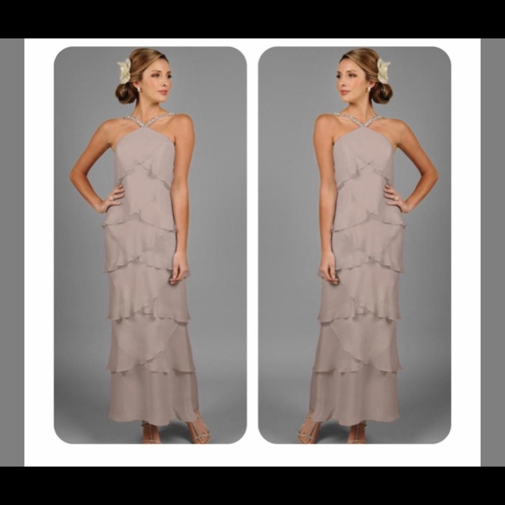 Daymor Couture dress.